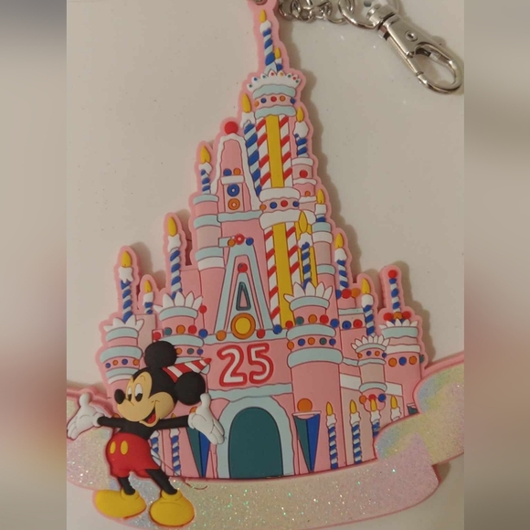 💖FIRM! NWT DISNEY PARKS WDW 50TH ANNIVERSARY VAULT COLLECTION BIRTHDAY CAKE 25T - Picture 7 of 10